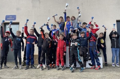 AS Mantaise Karting : Début de saison tonitruant ! Découvrez les performances de nos pilotes et leurs podiums en Mini 60, Nationale et KZ. Prochaines courses : 6-7 avril et 27-28 avril.